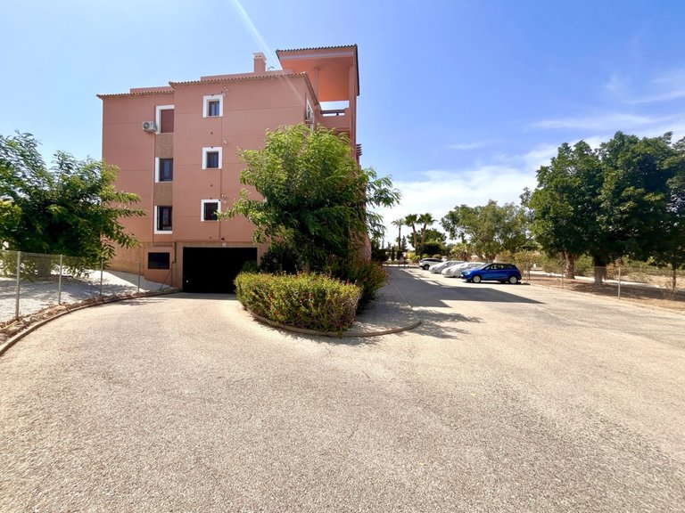 Apartment for Sale in Villamartin, Alicante 29