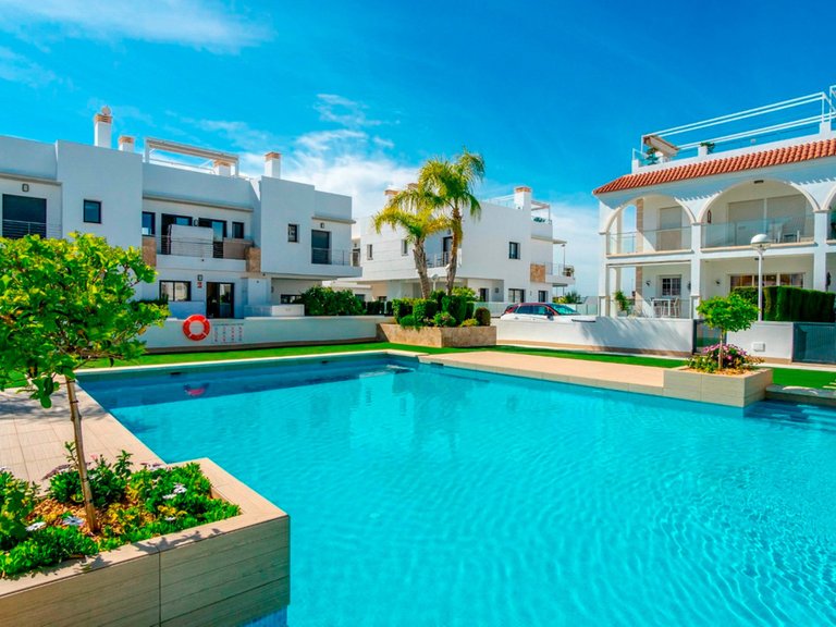 Apartment for Sale in Dona Pepa, Alicante 31