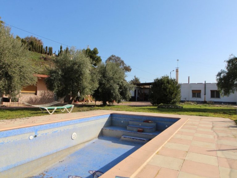 Villa for Sale in Aspe, Alicante 3