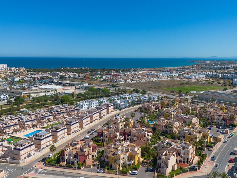 Apartment for Sale in Los Altos, Alicante 34