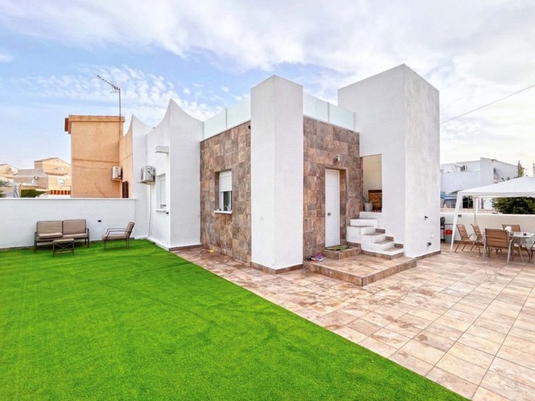 Villa for Sale in Orihuela Costa, Alicante 19