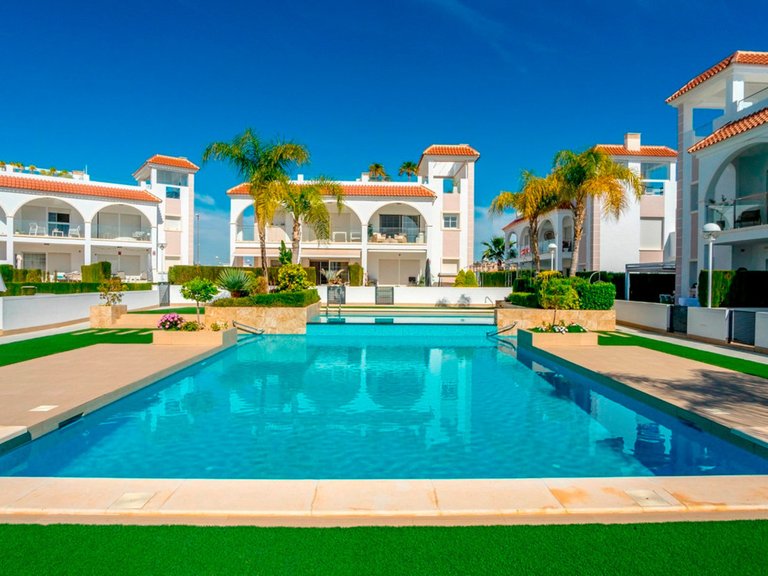 Apartment for Sale in Dona Pepa, Alicante 33