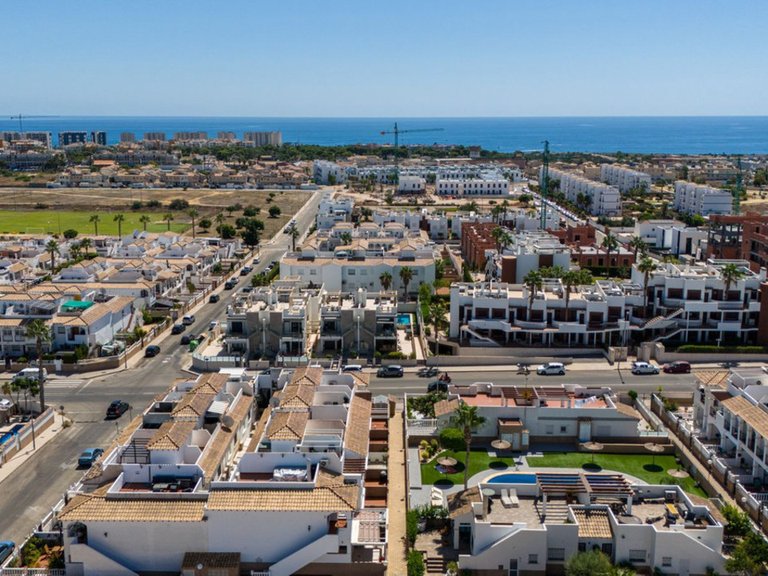 Apartment for Sale in Punta Prima, Alicante 27