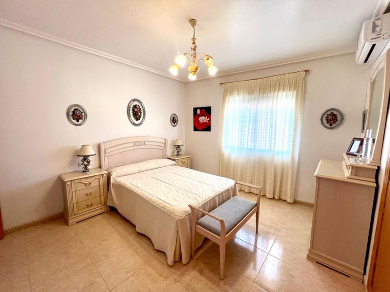 Villa for Sale in Pinoso, Alicante 3