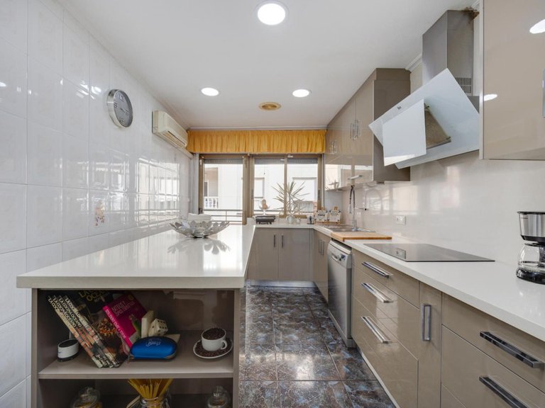 Apartment for Sale in Torrevieja, Alicante 9