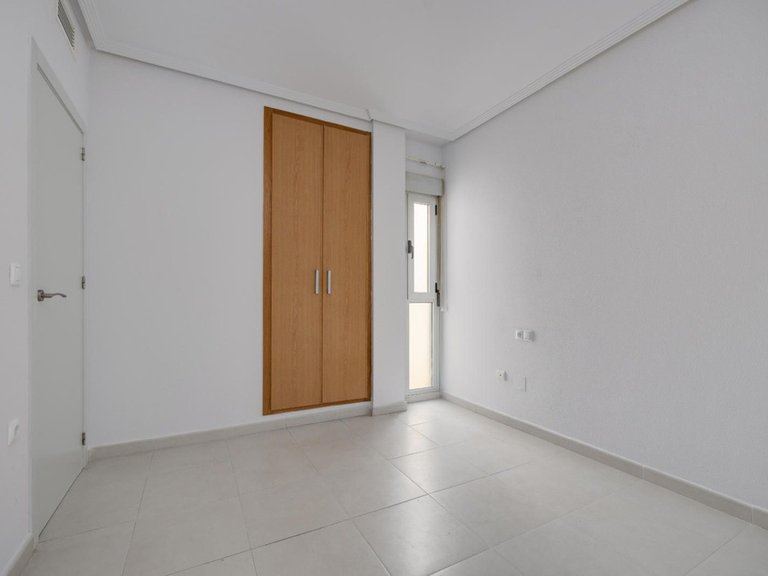 Apartment for Sale in Torrevieja, Alicante 28