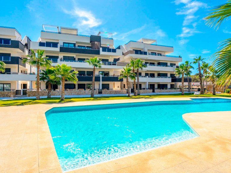 Apartment for Sale in Los Altos, Alicante 8