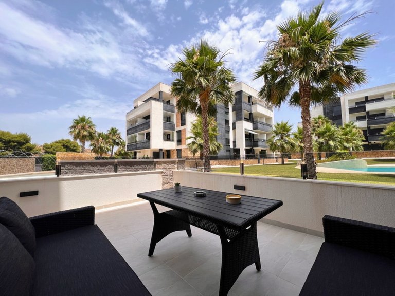 Apartment for Sale in Los Altos, Alicante 4