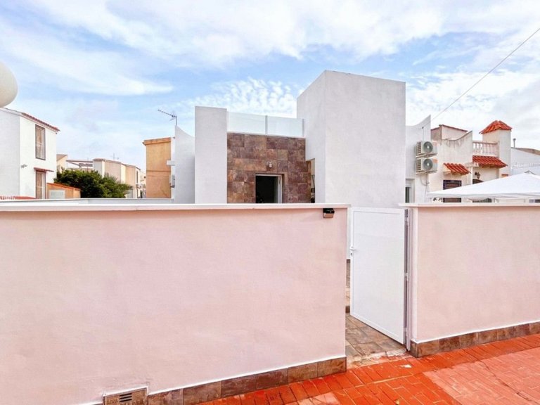 Villa for Sale in Orihuela Costa, Alicante 17
