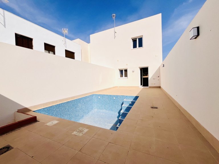 Villa for Sale in Pilar De La Horadada, Alicante 2