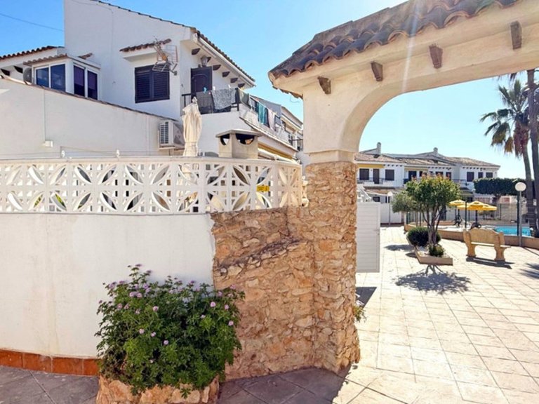 Villa for Sale in Torrevieja, Alicante 3