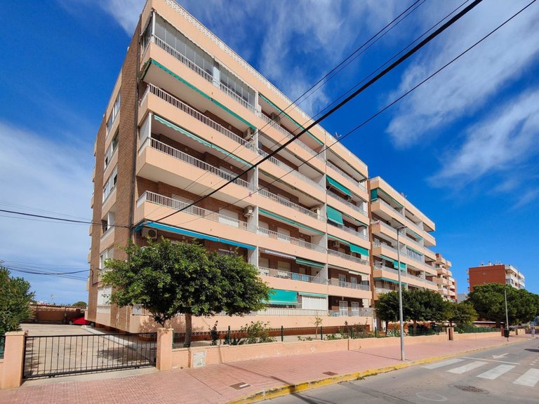 Apartment for Sale in Punta Prima, Alicante 36