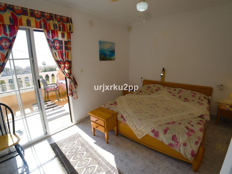 Villa for Sale in Torrevieja, Alicante 26