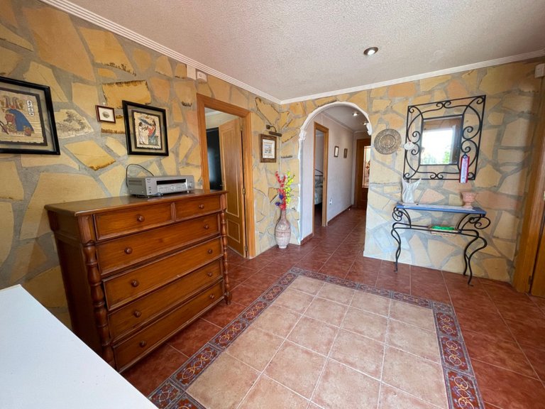 Villa for Sale in Crevillent, Alicante 5