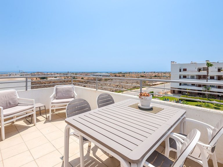 Apartment for Sale in Cabo Roig, Alicante 25
