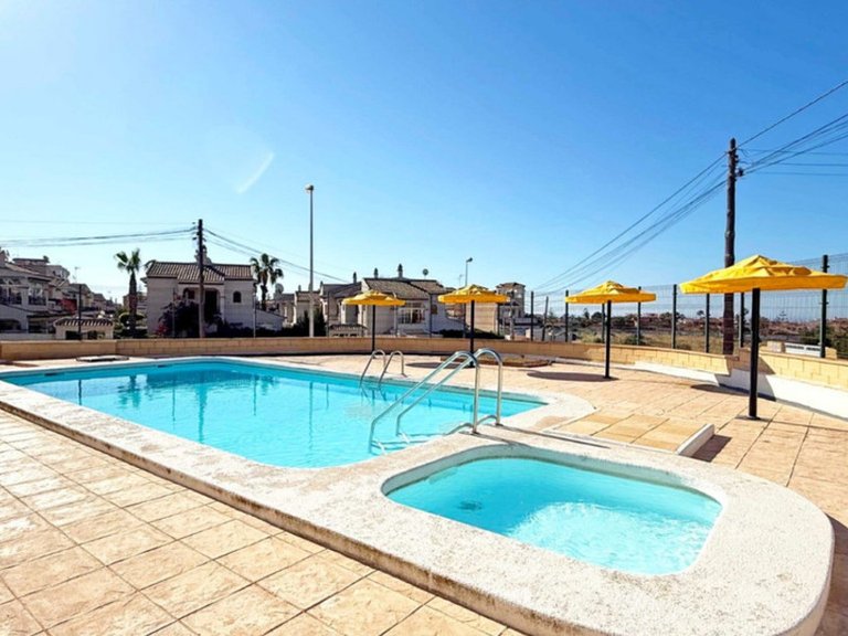 Villa for Sale in Torrevieja, Alicante 8