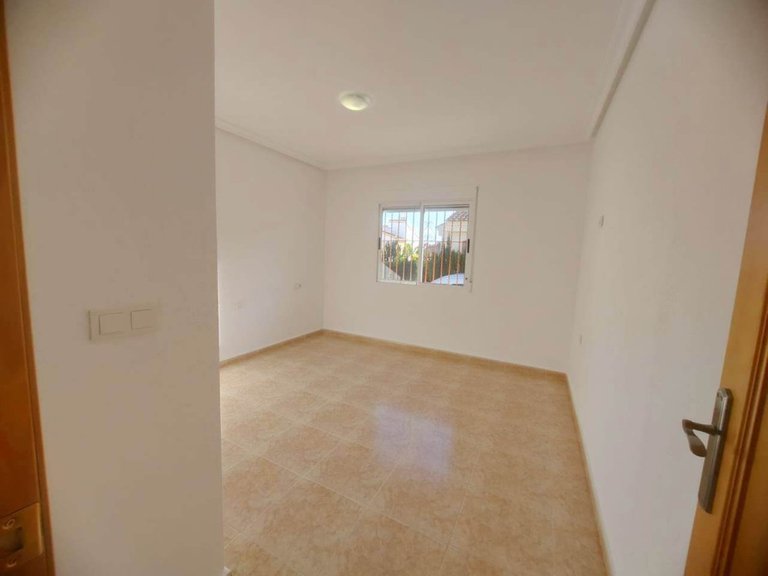 Villa for Sale in Algorfa, Alicante 9