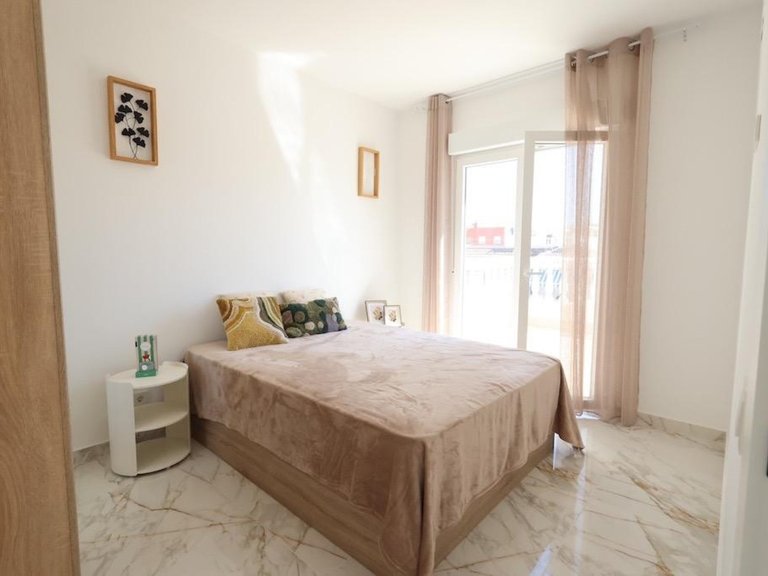 Villa for Sale in San Luis, Alicante 20