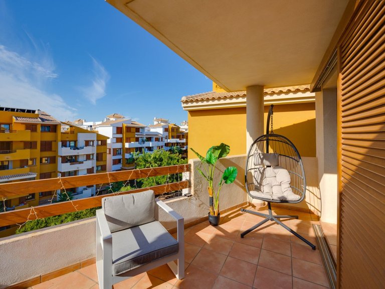 Apartment for Sale in Punta Prima, Alicante 2