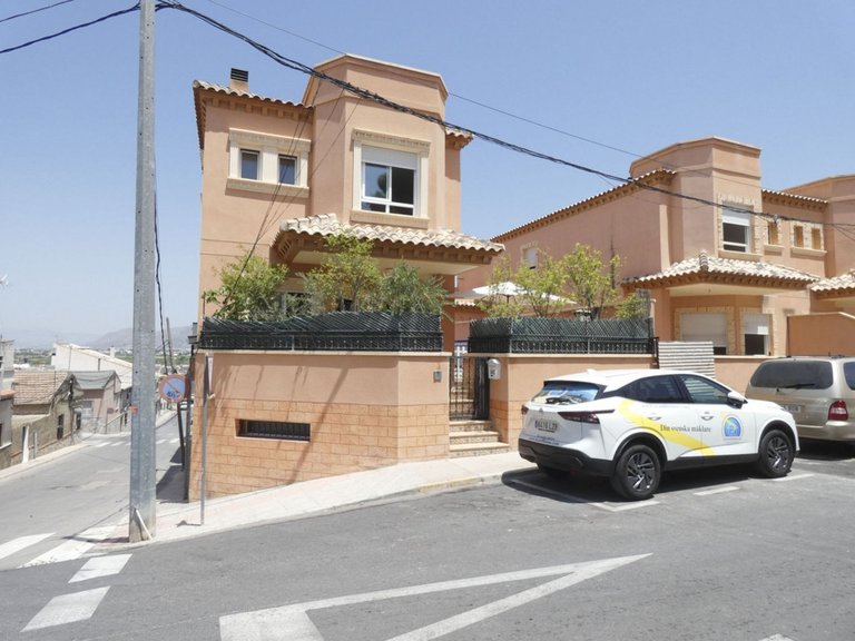 Villa for Sale in Bigastro, Alicante 44