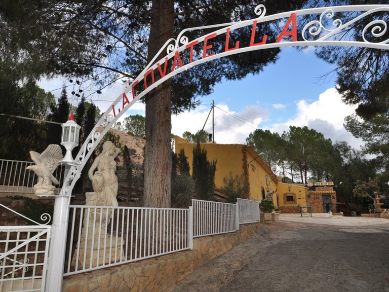 Villa for Sale in Pinoso, Alicante 11