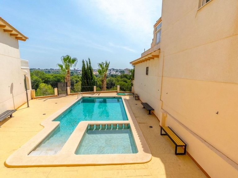 Apartment for Sale in Campoamor, Alicante 5