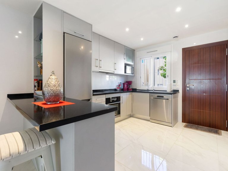 Apartment for Sale in Torrevieja, Alicante 14