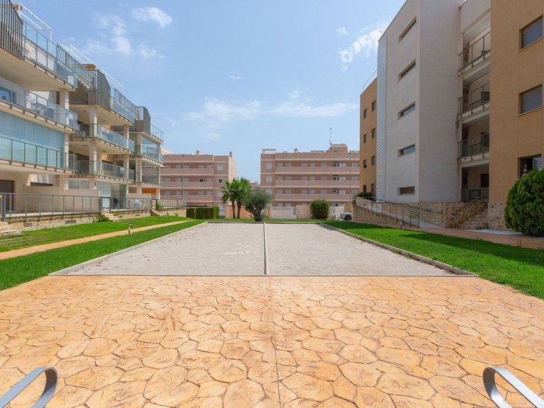 Apartment for Sale in Villamartin, Alicante 39