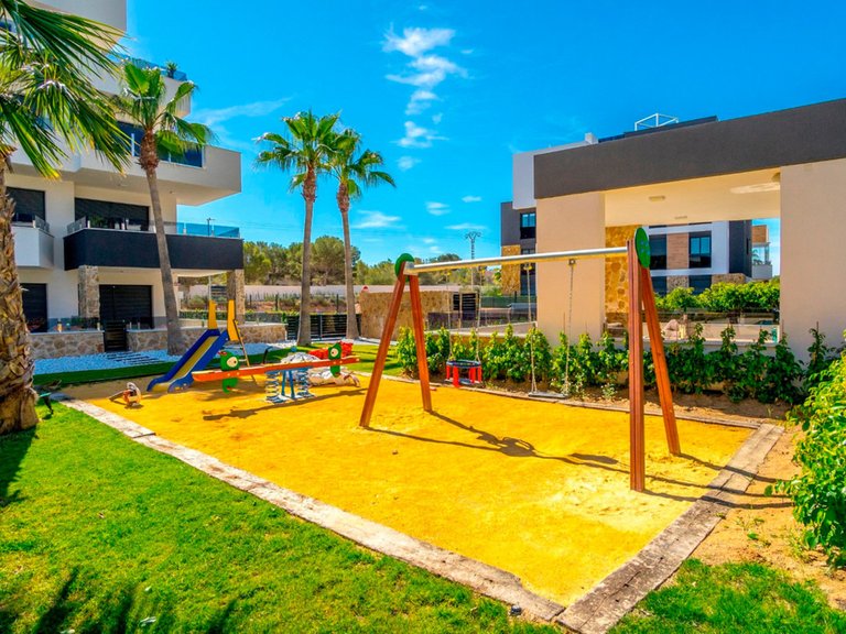 Apartment for Sale in Los Altos, Alicante 31