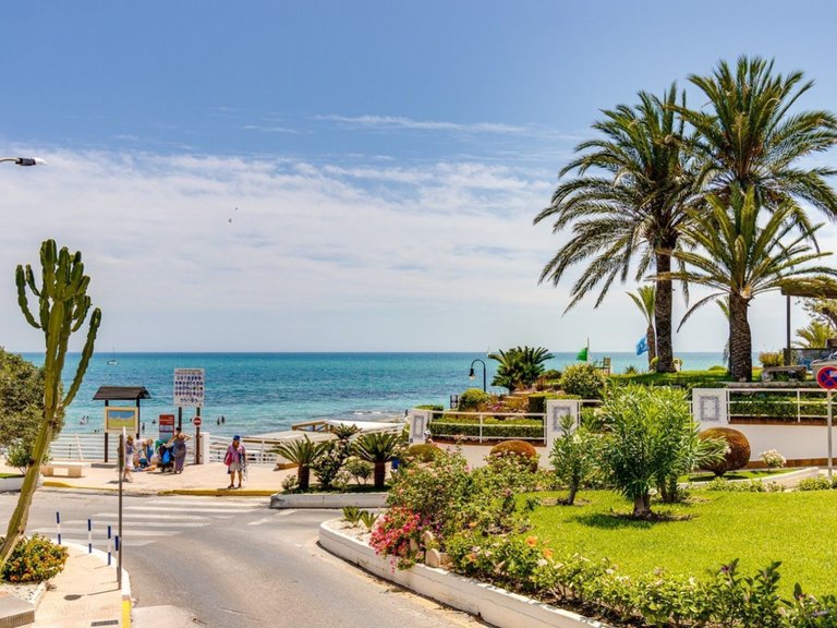 Apartment for Sale in Campoamor, Alicante 38