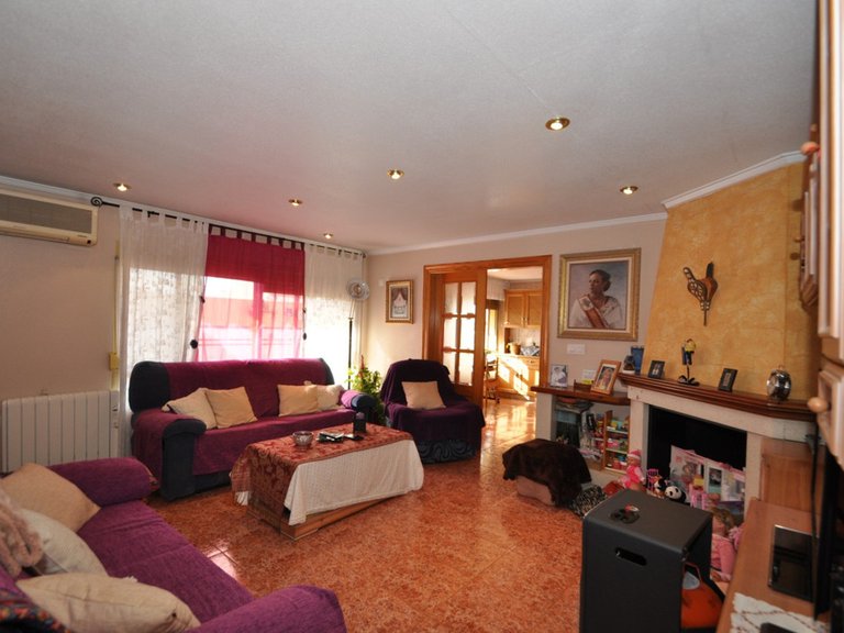 Villa for Sale in Pinoso, Alicante 4