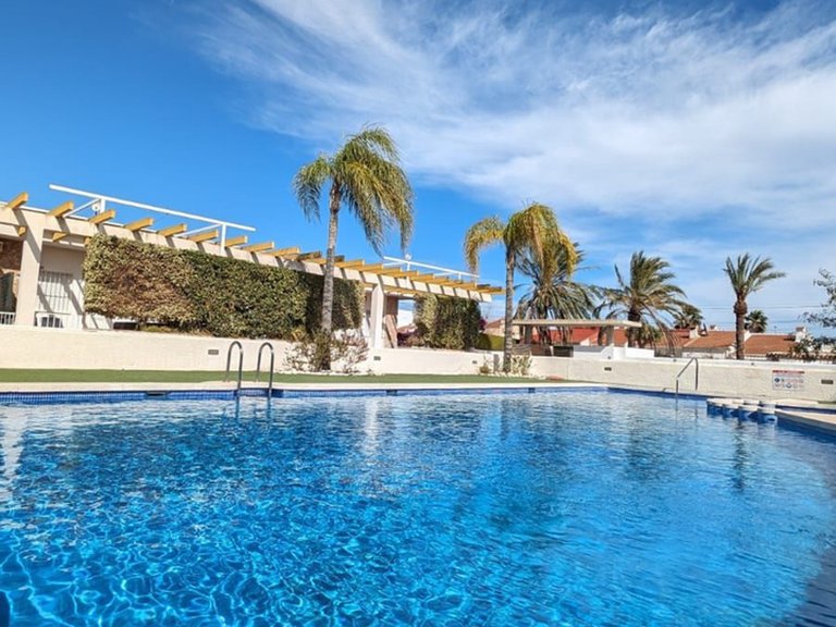 Villa for Sale in Mil Palmeras, Alicante 1