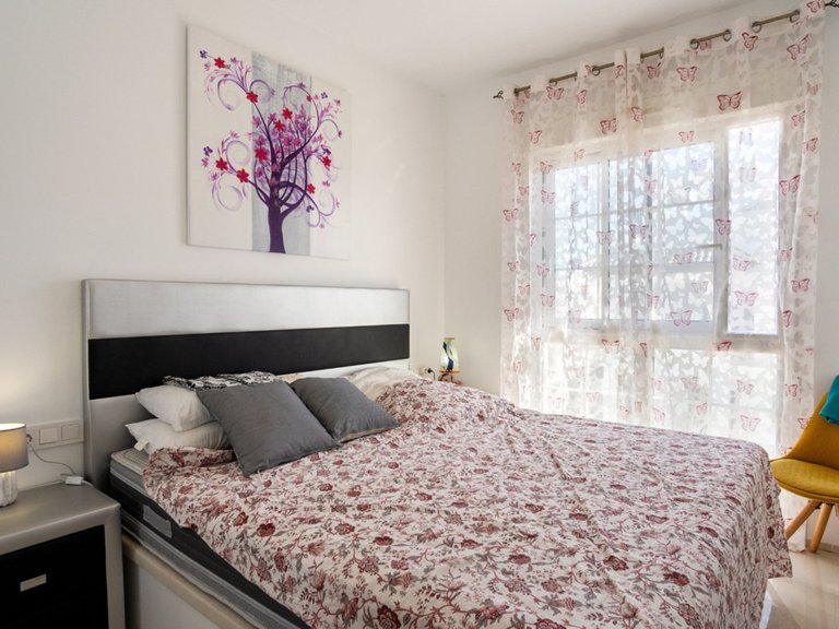 Apartment for Sale in Dona Pepa, Alicante 4