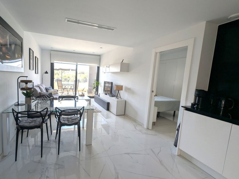 Apartment for Sale in Los Altos, Alicante 27