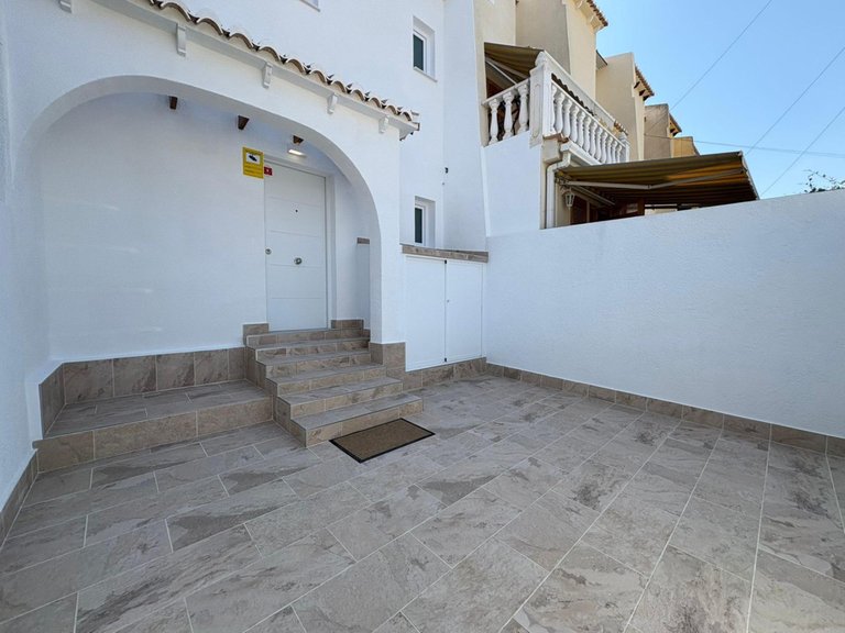 Villa for Sale in Torrevieja, Alicante 3
