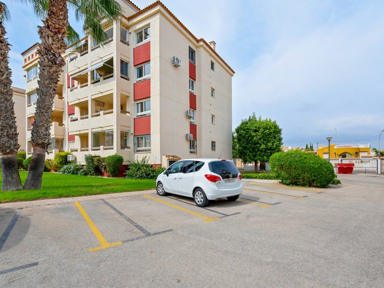 Apartment for Sale in Playa Flamenca, Alicante 35