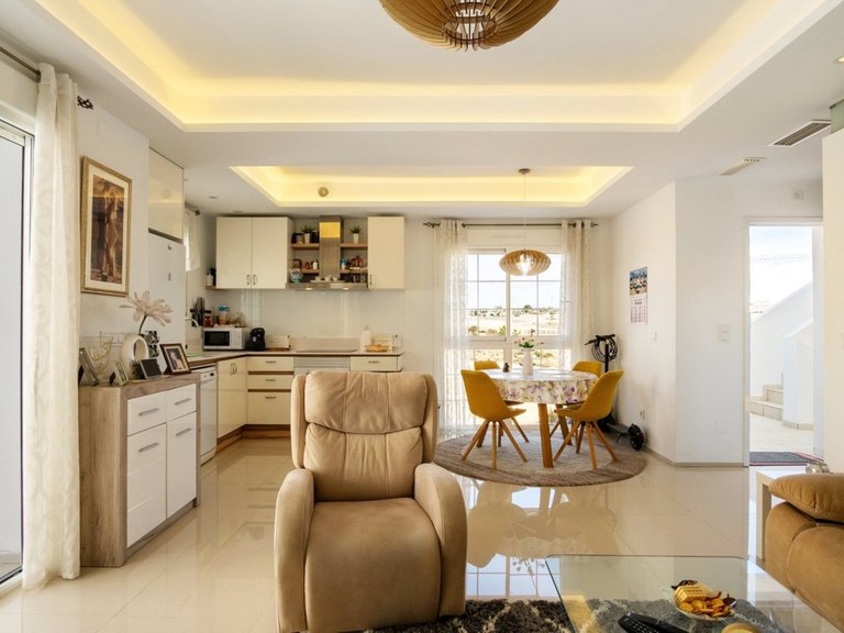 Apartment for Sale in Dona Pepa, Alicante 8