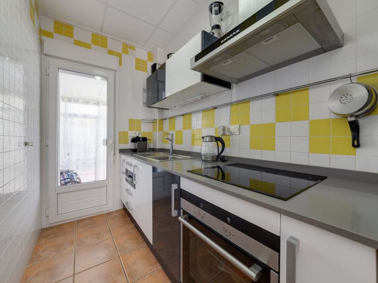 Villa for Sale in Mil Palmeras, Alicante 41