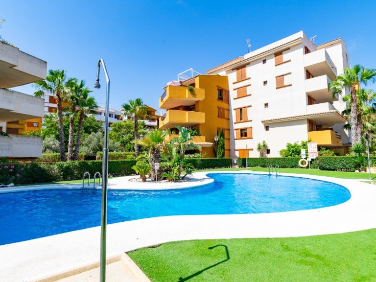 Apartment for Sale in Punta Prima, Alicante 25