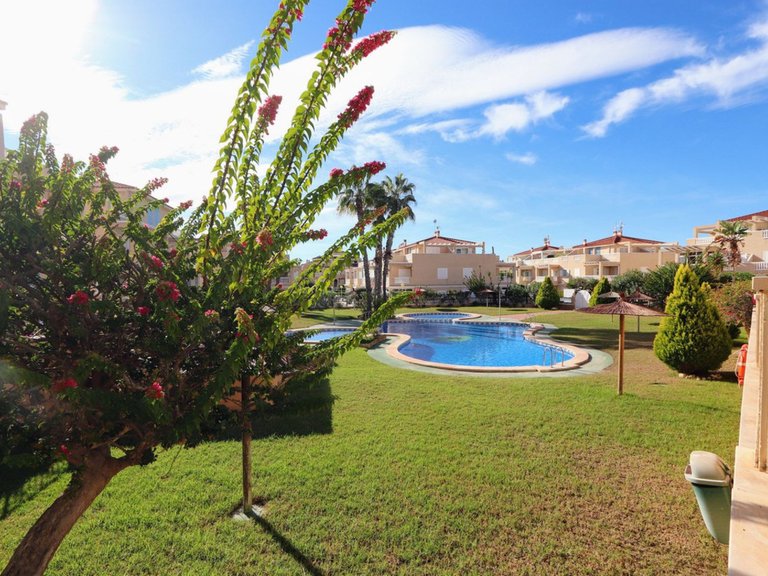 Apartment for Sale in Playa Flamenca, Alicante 42