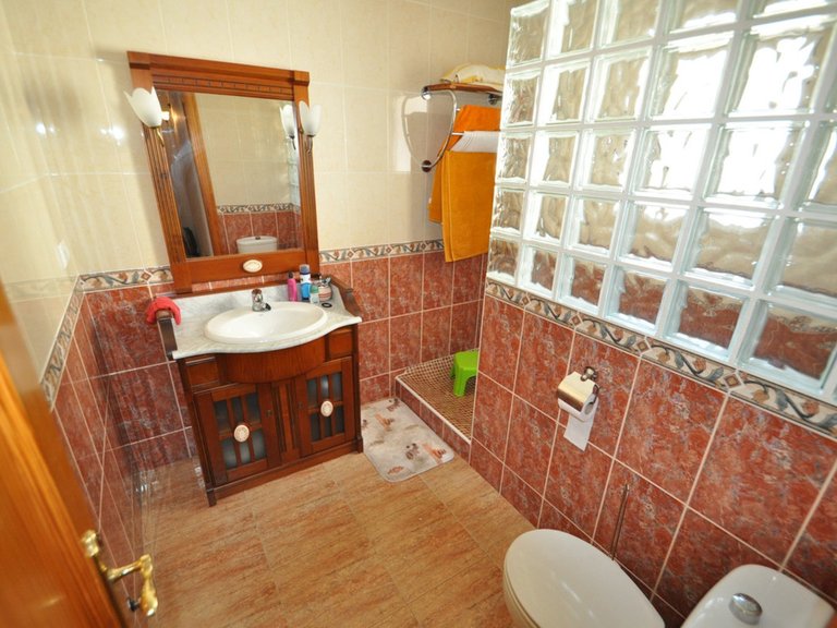 Villa for Sale in Pinoso, Alicante 7