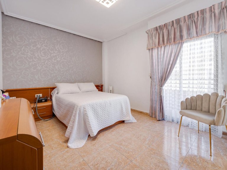 Apartment for Sale in Torrevieja, Alicante 32