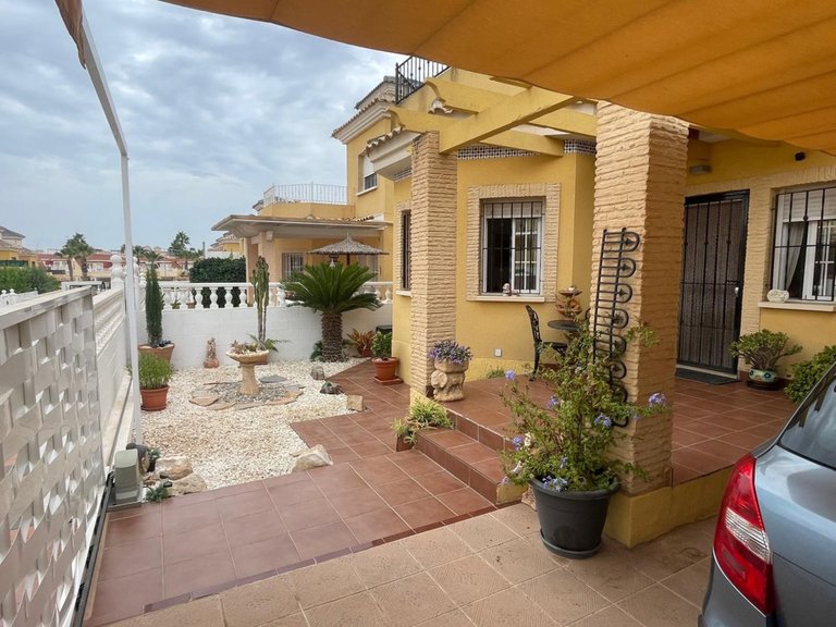Villa for Sale in Algorfa, Alicante 32
