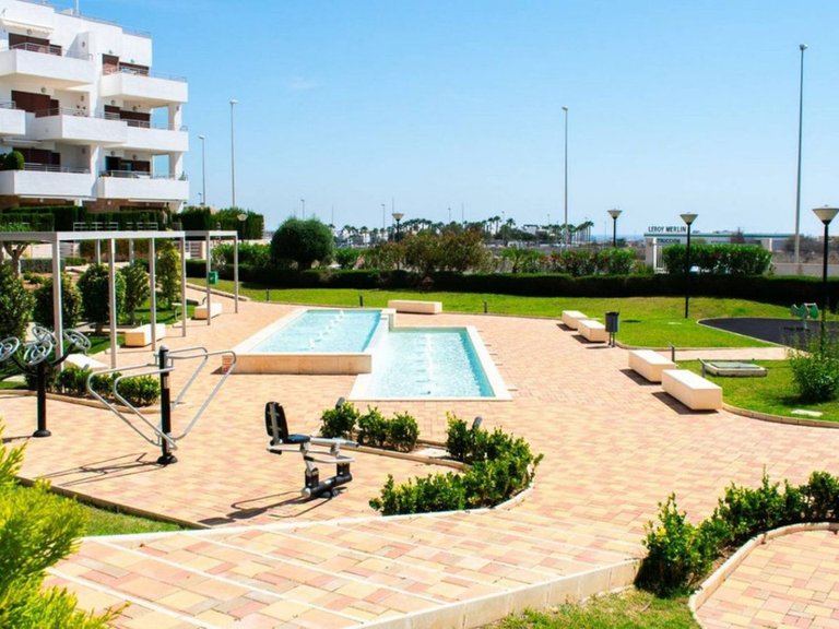 Apartment for Sale in Cabo Roig, Alicante 37