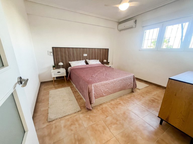 Apartment for Sale in Punta Prima, Alicante 23