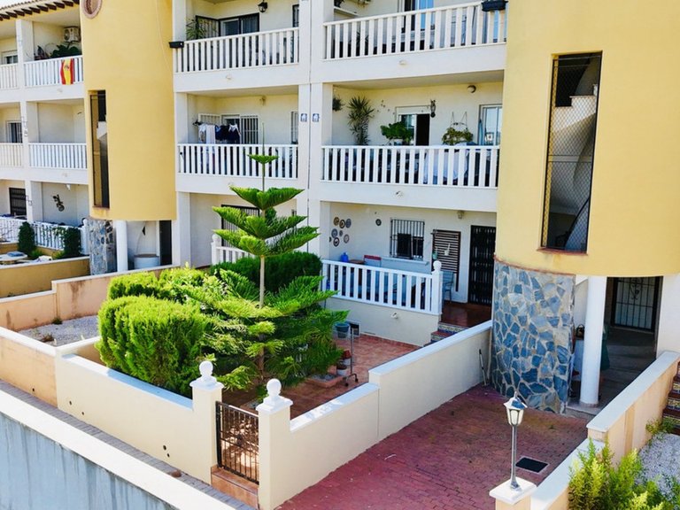 Apartment for Sale in Cabo Roig, Alicante 1