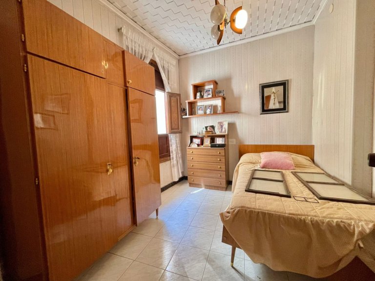 Villa for Sale in Pedreguer, Alicante 25