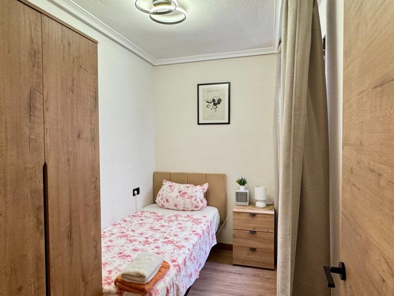 Apartment for Sale in Torrevieja, Alicante 15