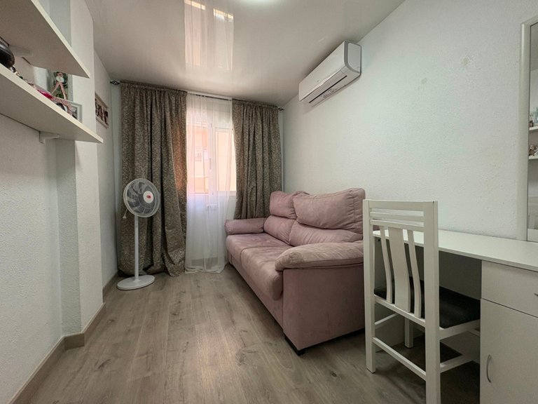 Apartment for Sale in Torrevieja, Alicante 12