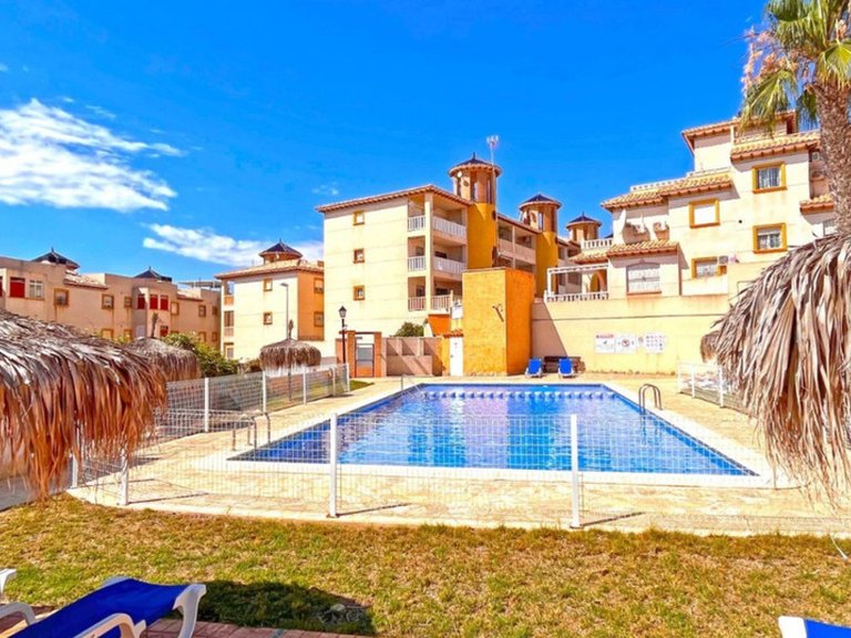 Apartment for Sale in Cabo Roig, Alicante 2